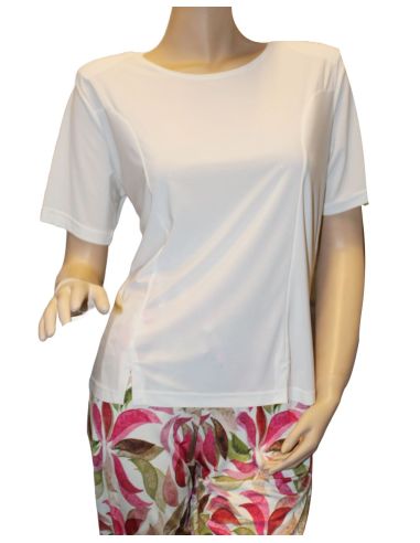 Camiseta exterior de verano para mujer. Detalle frontal.