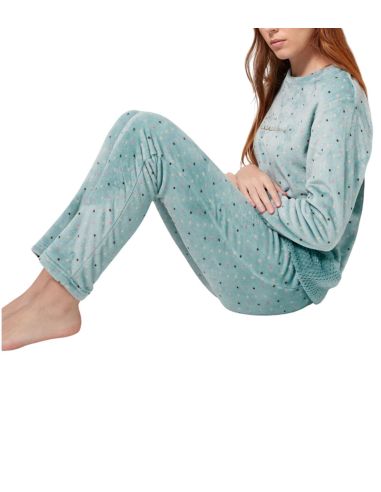 Pijama o conjunto homewear. Detalle pantalones.